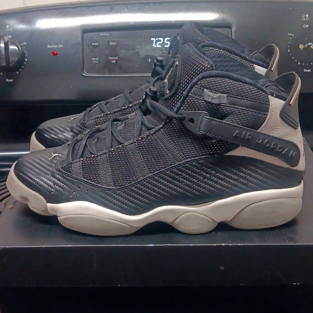 Jordan six rings (carbon fiber) size 10M